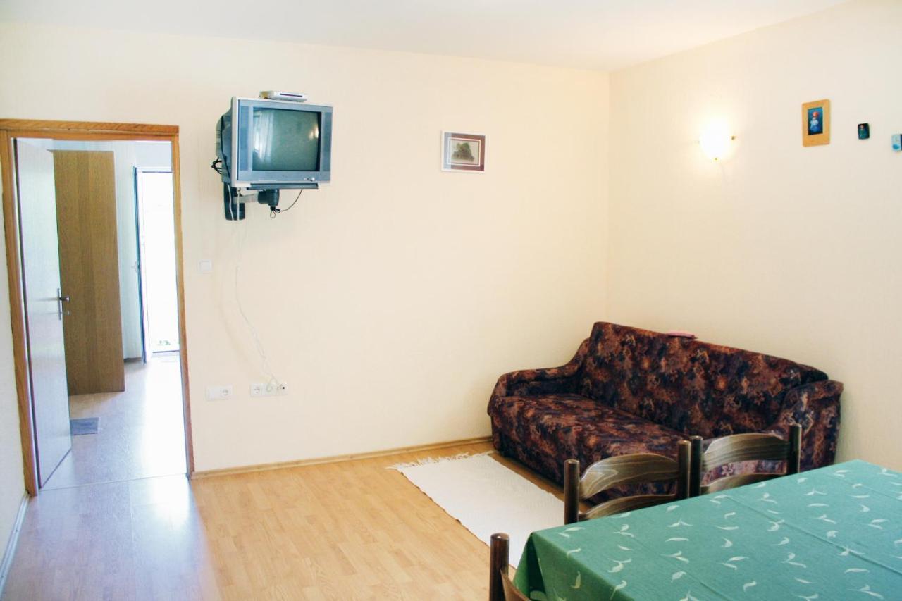 Apartments With A Parking Space Kampor, Rab - 5029 Exterior photo
